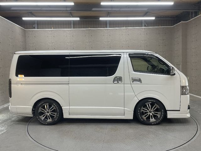 TOYOTA REGIUSACE VAN 2WD 2018 Image 31