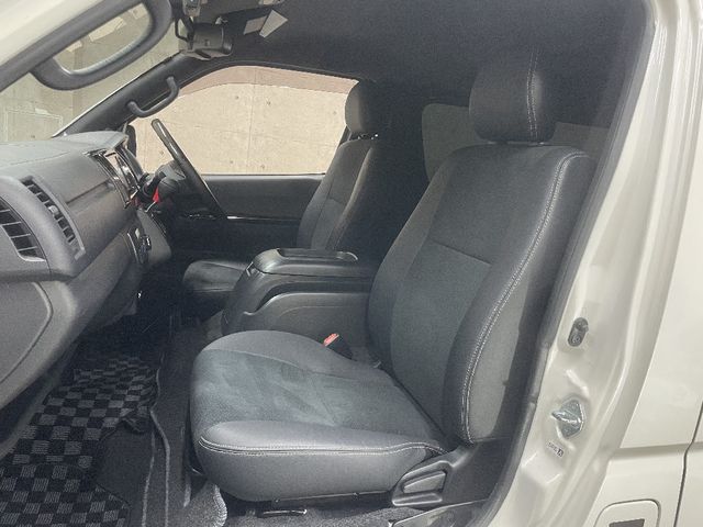 TOYOTA REGIUSACE VAN 2WD 2018 Image 31