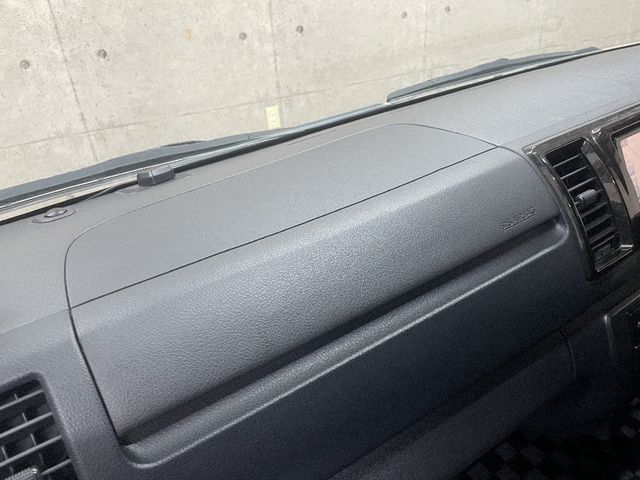 TOYOTA REGIUSACE VAN 2WD 2018 Image 31