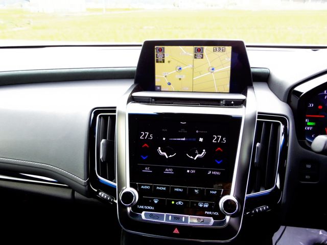 TOYOTA CROWN SEDAN HYBRID 2019 Image 31