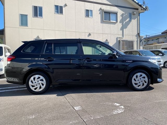 TOYOTA COROLLA FIELDER HYBR 2018 Image 31