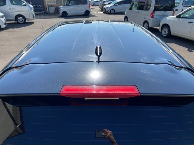 TOYOTA COROLLA FIELDER HYBR 2018 Image 31