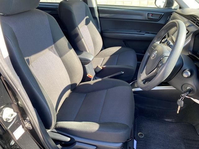 TOYOTA COROLLA FIELDER HYBR 2018 Image 31