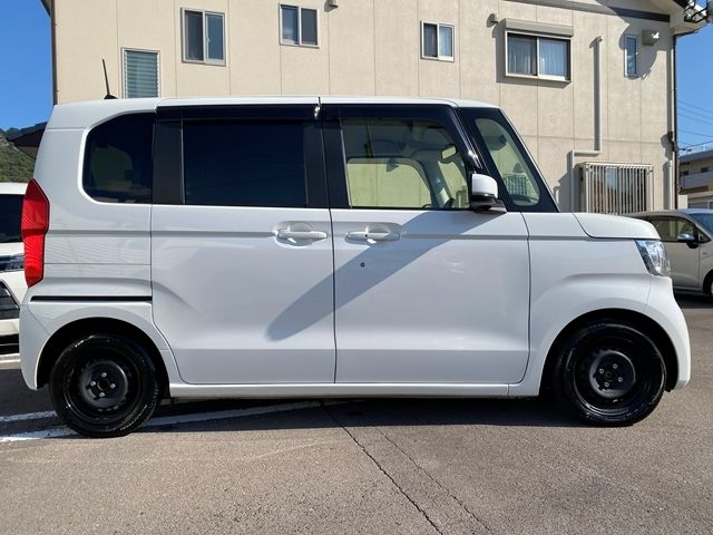 HONDA N BOX 2022 Image 31