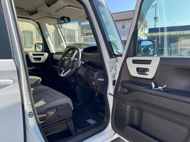 HONDA N BOX 2022 Image 31