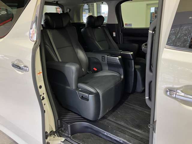 TOYOTA ALPHARD HYBRID 4WD 2021 Image 31