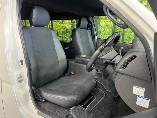 TOYOTA HIACE VAN 4WD 2022 Image 31