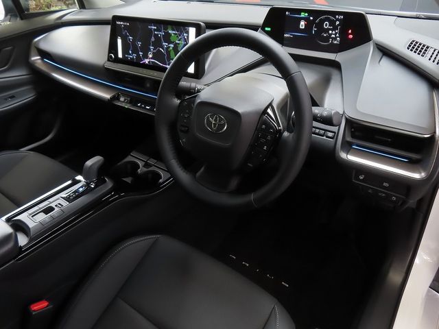 TOYOTA PRIUS PHV 2025 Image 31