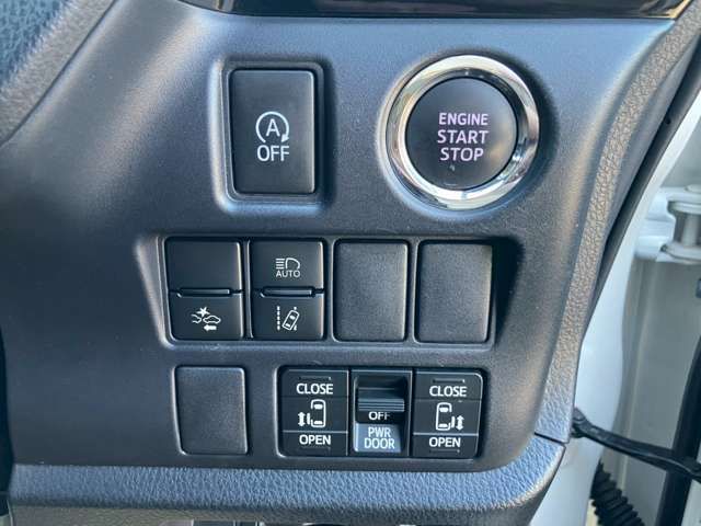 TOYOTA NOAH 2017 Image 31