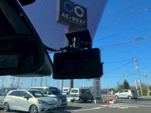 TOYOTA NOAH 2017 Image 31