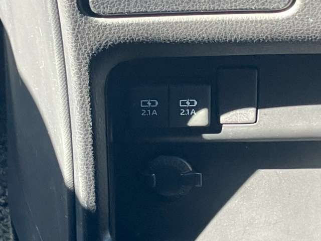 TOYOTA NOAH 2017 Image 31