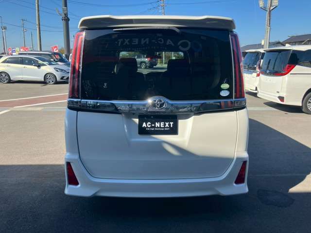 TOYOTA NOAH 2017 Image 31