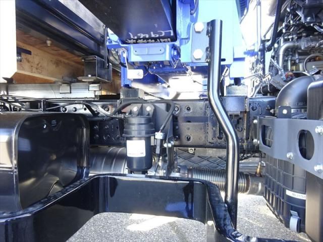 MITSUBISHI CANTER 2024 Image 31