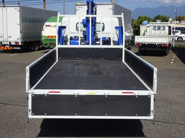 MITSUBISHI CANTER 2024 Image 31