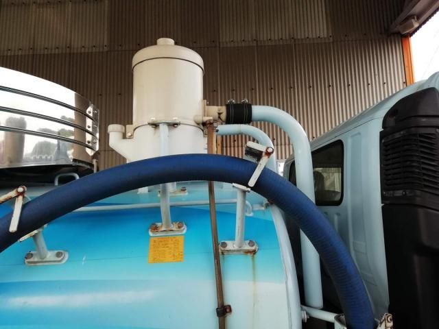 HINO DUTRO 2012 Image 31