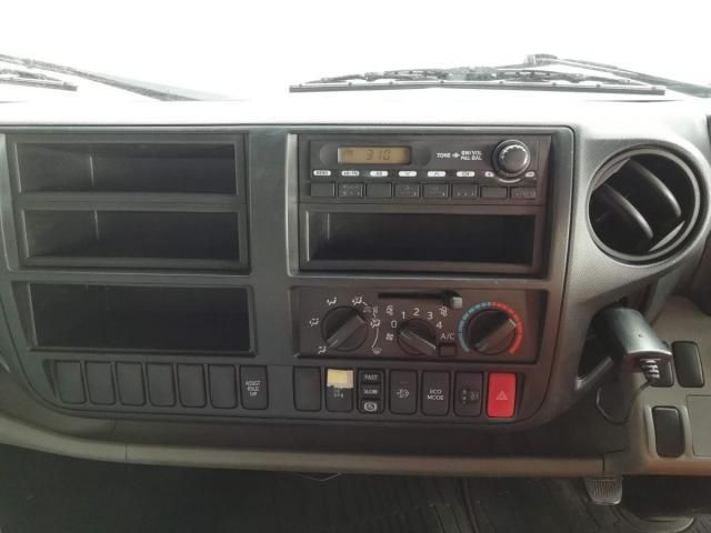 HINO DUTRO 2012 Image 31