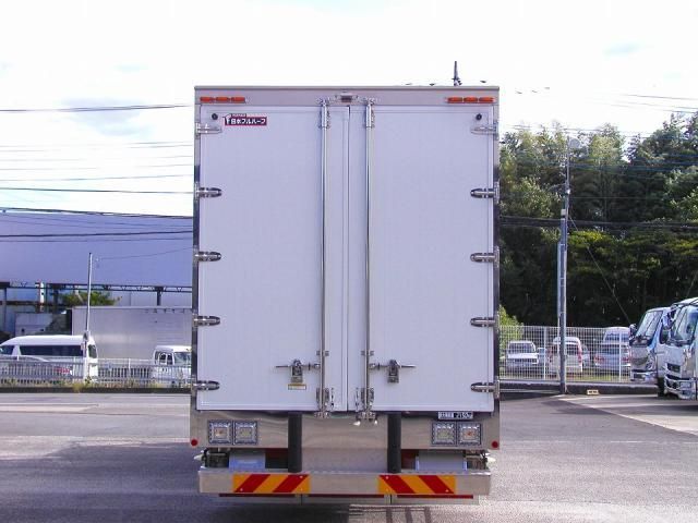 MITSUBISHI FUSOU FIGHTER 2024 Image 31