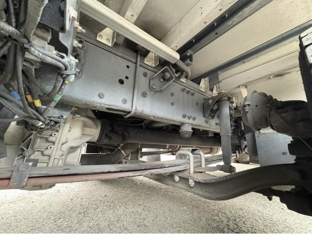 NISSAN DIESEL QUON 2023 Image 31