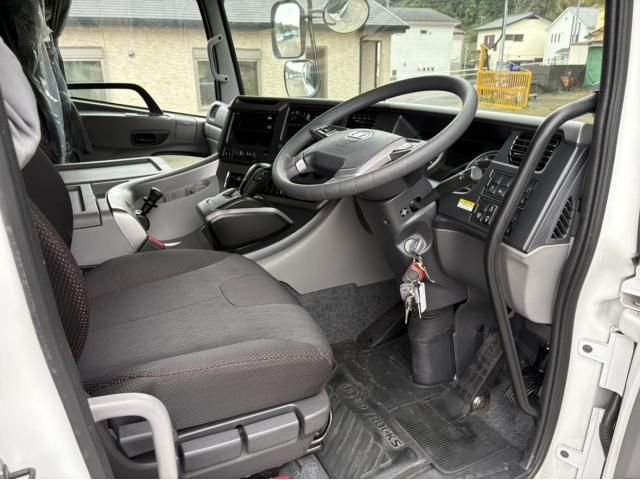 NISSAN DIESEL QUON 2023 Image 31