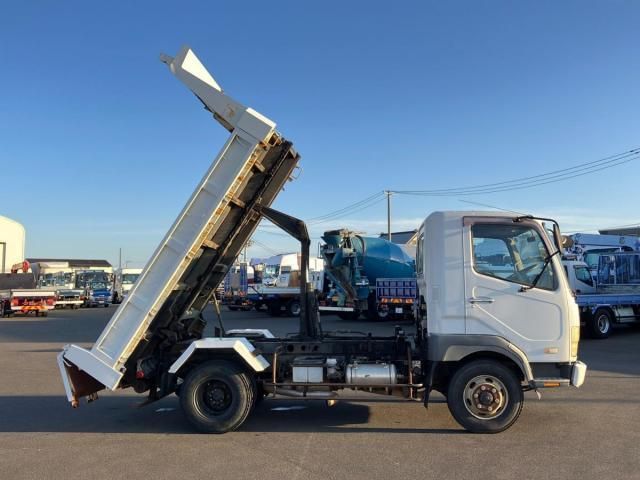 MITSUBISHI FUSOU FIGHTER 2005 Image 31