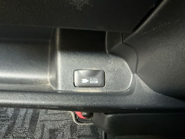 TOYOTA HIACE VAN 2WD 2017 Image 31