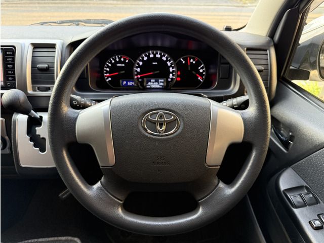 TOYOTA HIACE VAN 2WD 2017 Image 31