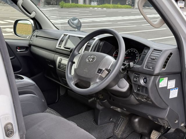 TOYOTA HIACE VAN 4WD 2020 Image 31