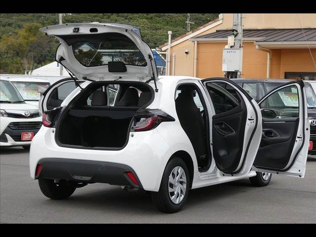 TOYOTA YARIS HYBRID 2021 Image 31