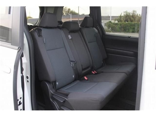 TOYOTA NOAH HYBRID 2022 Image 31