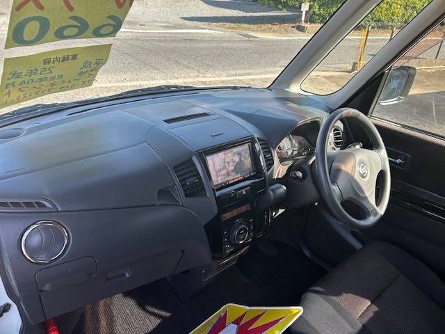 NISSAN ROOX 2013 Image 31