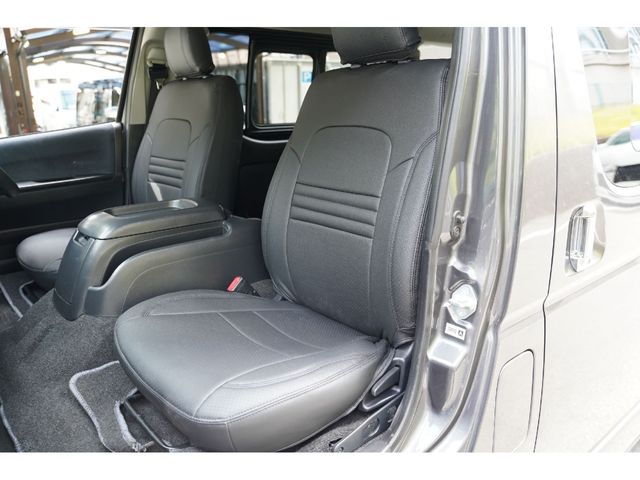 TOYOTA HIACE VAN 4WD 2015 Image 31