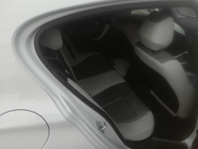 BMW 1SERIES 2011 Image 31
