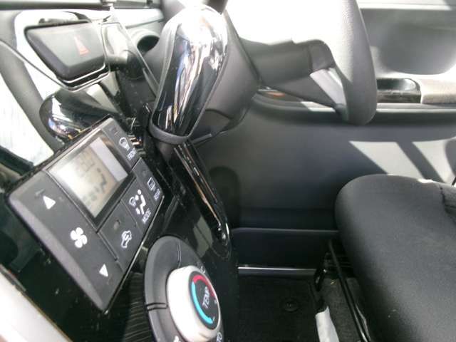 DAIHATSU TANTO CUSTOM 2014 Image 31