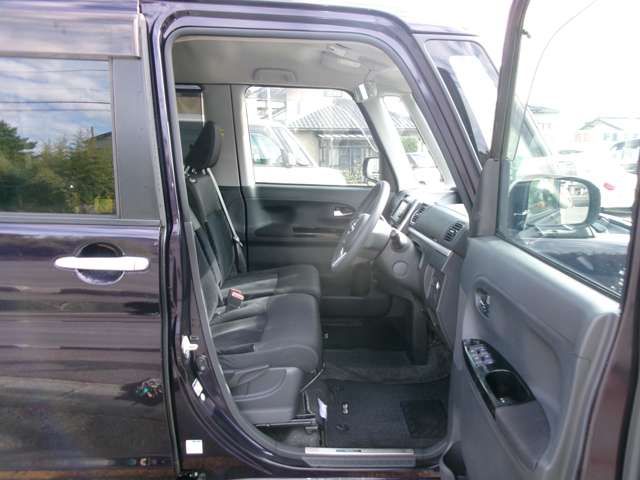 DAIHATSU TANTO CUSTOM 2014 Image 31