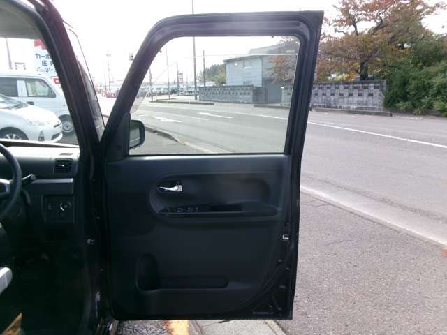 DAIHATSU TANTO CUSTOM 2014 Image 31