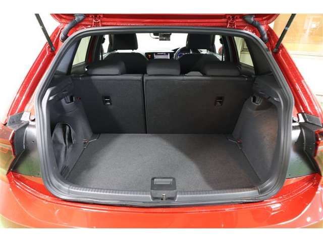 VOLKSWAGEN POLO 2022 Image 31