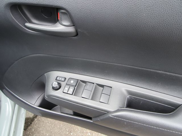 TOYOTA AQUA 2023 Image 31