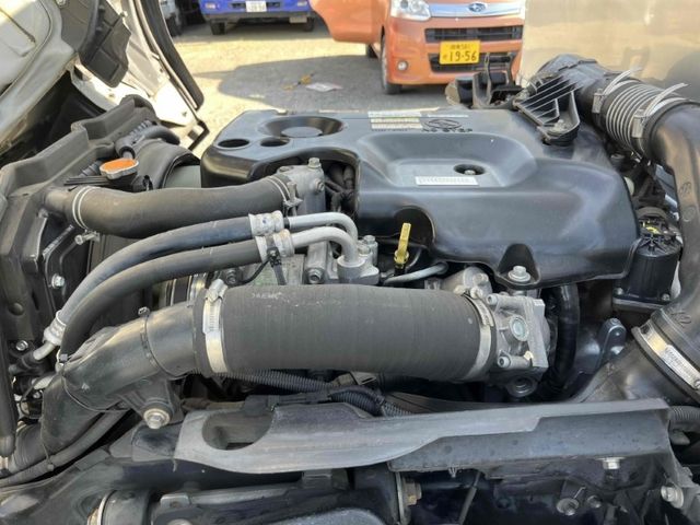 ISUZU ELF 2018 Image 31