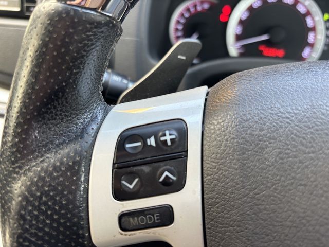 TOYOTA ISIS 2012 Image 31