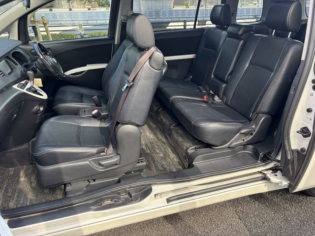 TOYOTA ISIS 2012 Image 31