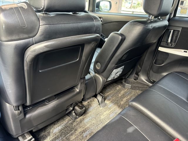 TOYOTA ISIS 2012 Image 31