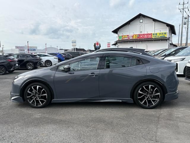TOYOTA PRIUS PHV 2023 Image 31