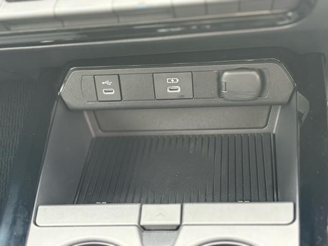 TOYOTA PRIUS PHV 2023 Image 31