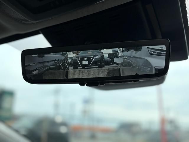 TOYOTA PRIUS PHV 2023 Image 31