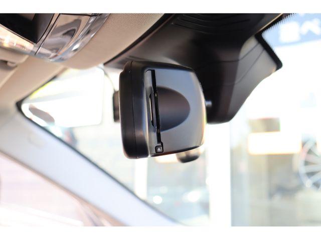 BMW 5SERIES SEDAN 2018 Image 31