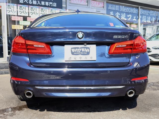 BMW 5SERIES SEDAN 2018 Image 31