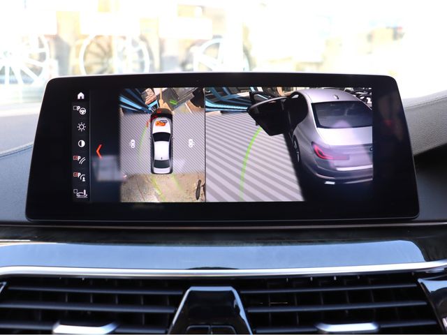 BMW 5SERIES SEDAN 2018 Image 31