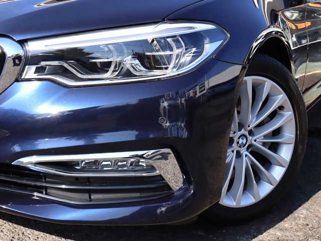 BMW 5SERIES SEDAN 2018 Image 31