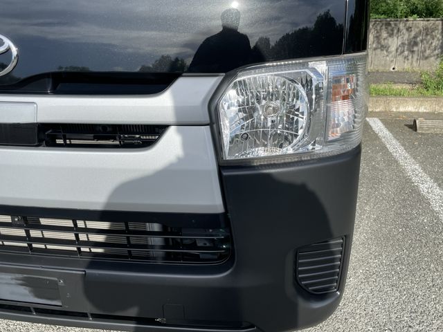 TOYOTA HIACE VAN 2WD 2020 Image 31
