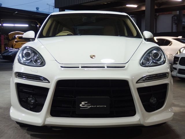 PORSCHE CAYENNE 2011 Image 31